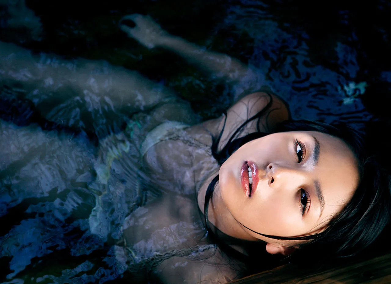[Image.tv] Album ảnh "Quý cô áo đen" của Yuki Kawamura - 25